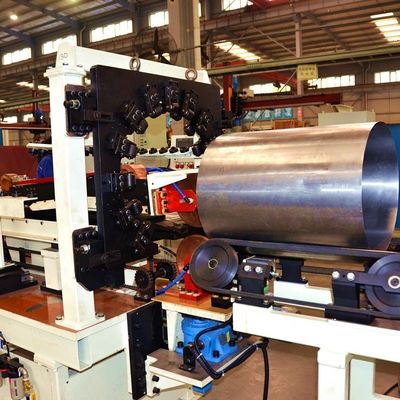 Metalen plaat lassen Automatische zonne-waterverwarming Naad lassen met 0,5 mm gegalvaniseerde schelp en lasdiameter 180-600 mm